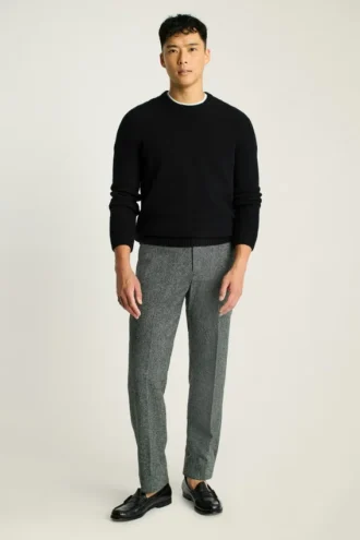 Bouclé-Pullover mit Rundhalsausschnitt Bouclé-Pullover mit Rundhalsausschnitt