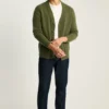 Bouclé-Strickjacke