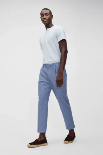Chinos mit Bundfalten