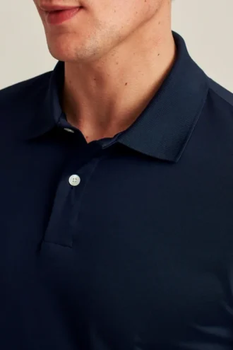 Das Performance Golf Shirt: Einfarbig & Gestreift
