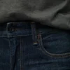 Die Blue Jean – Klassischer Denim in verschiedenen Waschungen Die Blue Jean – Klassischer Denim in verschiedenen Waschungen