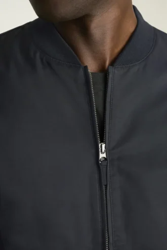 Die Boulevard-Bomberjacke