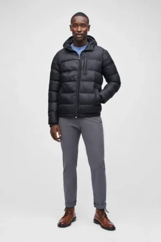 Die Daunenjacke mit Kapuze