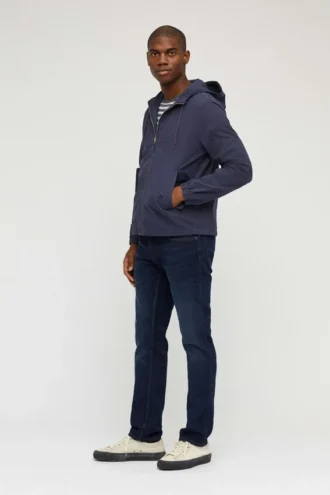 Die Feldjacke mit Kapuze Die Feldjacke mit Kapuze