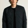 Die gesteppte Nylon-Bomberjacke
