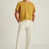 Die lässige, gerade geschnittene Chino Die lässige, gerade geschnittene Chino