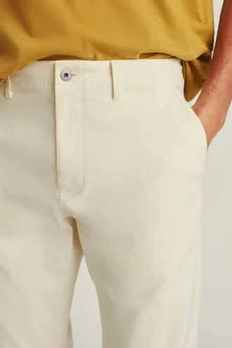 Die lässige, gerade geschnittene Chino