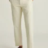 Die lässige, gerade geschnittene Chino Die lässige, gerade geschnittene Chino