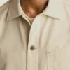 Elegante Herren-Hemdjacke: Entdecken Sie die Beau Chore Jacke