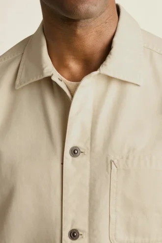 Elegante Herren-Hemdjacke: Entdecken Sie die Beau Chore Jacke