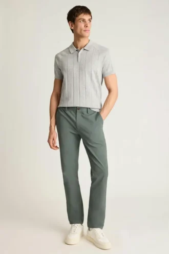 Entdecken Sie mühelosen Stil mit den Bonobos Stretch Herren-Chinos 2.0