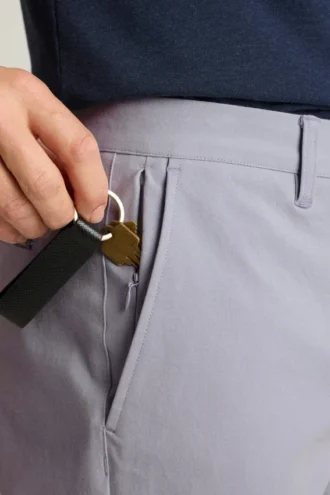 Entdecken Sie mühelosen Stil mit den Bonobos Stretch Herren-Chinos 2.0