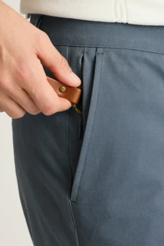 Entdecken Sie mühelosen Stil mit den Bonobos Stretch Herren-Chinos 2.0