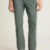 Entdecken Sie mühelosen Stil mit den Bonobos Stretch Herren-Chinos 2.0 Entdecken Sie mühelosen Stil mit den Bonobos Stretch Herren-Chinos 2.0