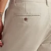 Entdecken Sie mühelosen Stil mit den Bonobos Stretch Herren-Chinos 2.0 Entdecken Sie mühelosen Stil mit den Bonobos Stretch Herren-Chinos 2.0