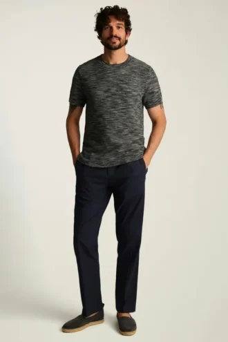 Farbenfroher Stil mit dem Space-Dye-Pullover von Bonobos