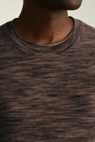 Farbenfroher Stil mit dem Space-Dye-Pullover von Bonobos