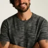 Farbenfroher Stil mit dem Space-Dye-Pullover von Bonobos Farbenfroher Stil mit dem Space-Dye-Pullover von Bonobos