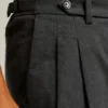 Gefaltete Stretch-Chinos Gefaltete Stretch-Chinos