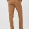 Gefaltete Stretch-Chinos Gefaltete Stretch-Chinos