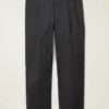 Gefaltete Stretch-Chinos Gefaltete Stretch-Chinos