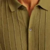 Gestreifter Cardigan-Pullover-Polo