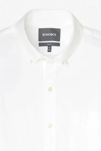 Gewaschenes Button-Down-Hemd Gewaschenes Button-Down-Hemd