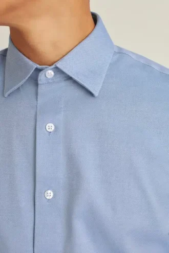 Hemd für Büro und Abend – Button-Down-Hemd zum Tragen über der Hose