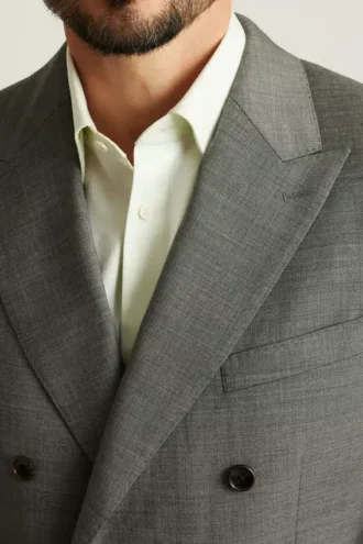 Jetsetter-Blazer aus italienischer Wolle mit Zweireiher-Schlitz
