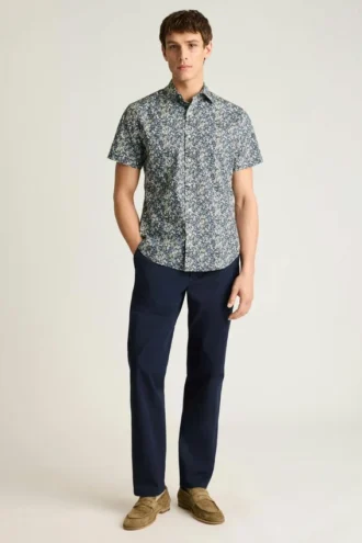 Knöpfen Sie Ihren Stil mit dem Bonobos Riviera Short Sleeve Shirt zu