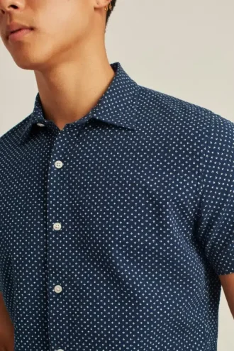 Knöpfen Sie Ihren Stil mit dem Bonobos Riviera Short Sleeve Shirt zu