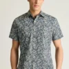Knöpfen Sie Ihren Stil mit dem Bonobos Riviera Short Sleeve Shirt zu Knöpfen Sie Ihren Stil mit dem Bonobos Riviera Short Sleeve Shirt zu