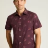 Knöpfen Sie Ihren Stil mit dem Bonobos Riviera Short Sleeve Shirt zu Knöpfen Sie Ihren Stil mit dem Bonobos Riviera Short Sleeve Shirt zu