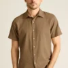 Kurzärmeliges Herrenhemd mit Knopfleiste von Bonobos | Edler Montauk-Stil Kurzärmeliges Herrenhemd mit Knopfleiste von Bonobos | Edler Montauk-Stil