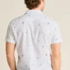 Kurzärmeliges Herrenhemd mit Knopfleiste von Bonobos | Edler Montauk-Stil Kurzärmeliges Herrenhemd mit Knopfleiste von Bonobos | Edler Montauk-Stil