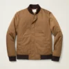 Leichte Bomberjacke für Herren | Isoliertes Modell mit Daunenfüllung Leichte Bomberjacke für Herren | Isoliertes Modell mit Daunenfüllung