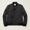 Leichte Bomberjacke für Herren | Isoliertes Modell mit Daunenfüllung Leichte Bomberjacke für Herren | Isoliertes Modell mit Daunenfüllung