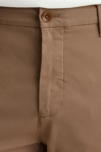 Leichte Chino