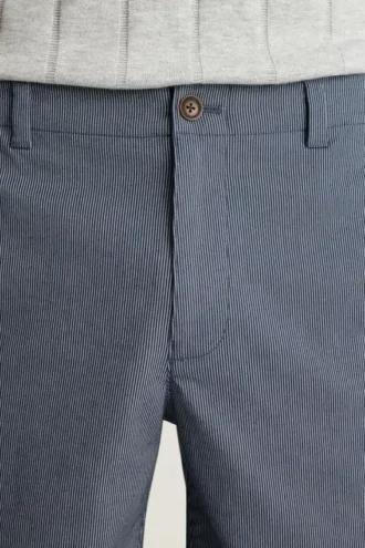 Leichte Chino-Shorts
