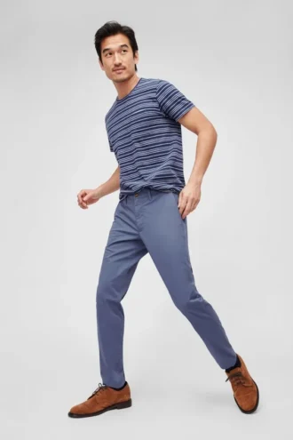 Leichte Stretch-Chinos für Herren