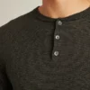 Leichter Henley-Pullover