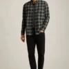 Leichtes Stretch-Flanell-Hemd Leichtes Stretch-Flanell-Hemd
