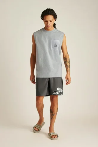 Locker sitzendes Muscle-T-Shirt von Fielder