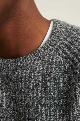 Melierter Fischerpullover mit Rundhalsausschnitt Melierter Fischerpullover mit Rundhalsausschnitt