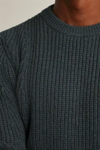 Melierter Pullover mit Rundhalsausschnitt