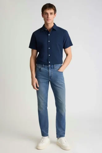 Neudefinieren Sie Komfort mit den leichten Stretch-Jeans von Bonobos