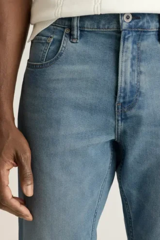 Neudefinieren Sie Komfort mit den leichten Stretch-Jeans von Bonobos