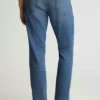 Neudefinieren Sie Komfort mit den leichten Stretch-Jeans von Bonobos Neudefinieren Sie Komfort mit den leichten Stretch-Jeans von Bonobos