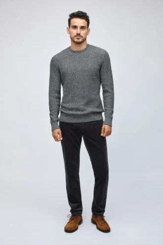 Pullover aus Baumwolle und Kaschmir mit Zopfmuster und Rundhalsausschnitt