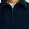 Pullover mit halbem Reißverschluss und Kragen Pullover mit halbem Reißverschluss und Kragen
